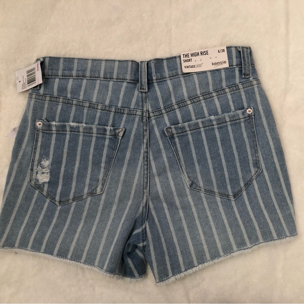 KENSIE JEANS VINTAGE LUXE THE HIGH RISE SHORT SIZE 6/28 STRIPED DENIM NWT - Picture 2 of 15
